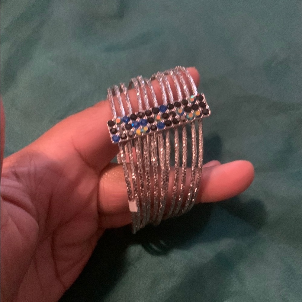 NWOT Elegant Silver and Blue Crystal Bracelet